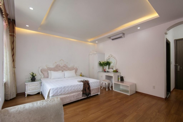 KINGLY SUITE WITH BALCONY