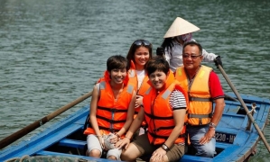 HALONG 1 DAY TRIP (6 hour on boat)